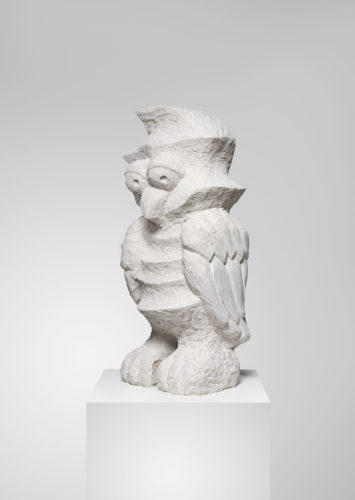 Stefan Rinck, Waldtraut, 2022, Sandstone, 71 x 30 x 25 cm, Photo Matthias Kolb.