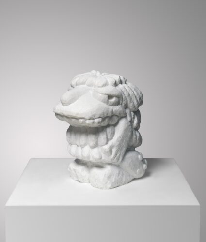 Stefan Rinck, Homo Labers, Marble 28x15x24cm at Early Birds and Late Night Lizards, 2023, Nino Mier Gallery, New York © Matthias Kolb