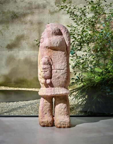 Stefan Rinck, The Descendant, 2020, Sandstone, 132 x 50 x 40 cm. Courtesy Newchild and the artist.