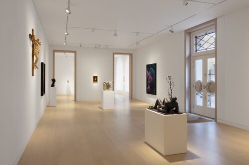 Installation view "On Ugliness: Medieval and Contemporary" at Skarstedt, London. Courtesy Skarstedt and the artist.