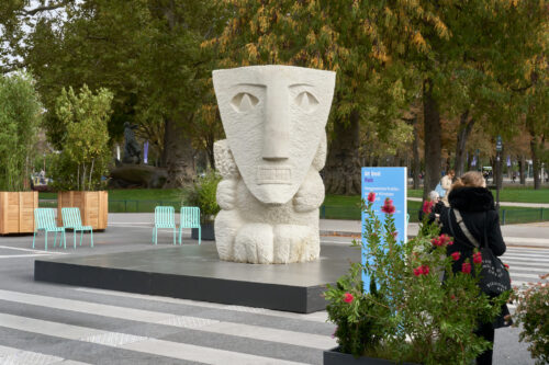 Stefan Rinck, 2025, Camarilla in Disguise, Limestone, 295 x 170 x 200 cm. Instalaltion at Art Basel Paris 2025, Grand Palais. © Graysc. Courtesy Semiose, Paris and the artist.