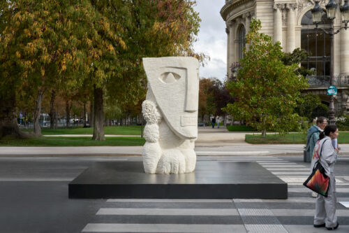 Stefan Rinck, 2025, Camarilla in Disguise, Limestone, 295 x 170 x 200 cm. Instalaltion at Art Basel Paris 2025, Grand Palais. © Graysc. Courtesy Semiose, Paris and the artist.